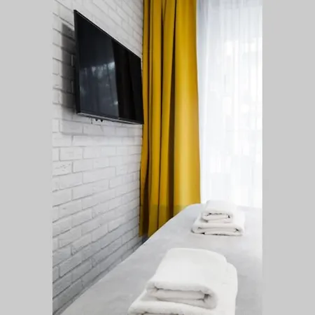 Househost Apartment: Miodowa 42/8a Street アパート クラクフ